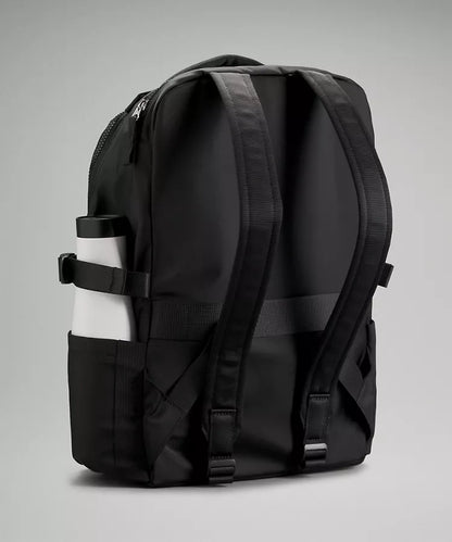 New Crew Backpack 22L Logo - PREVENTA