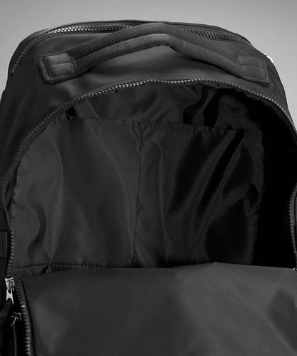 New Crew Backpack 22L Logo - PREVENTA